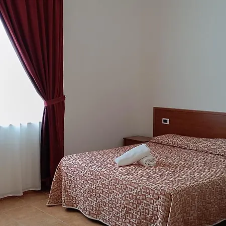 Hotel Desusino & 3*