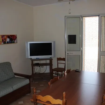 Desusino & 3* Butera